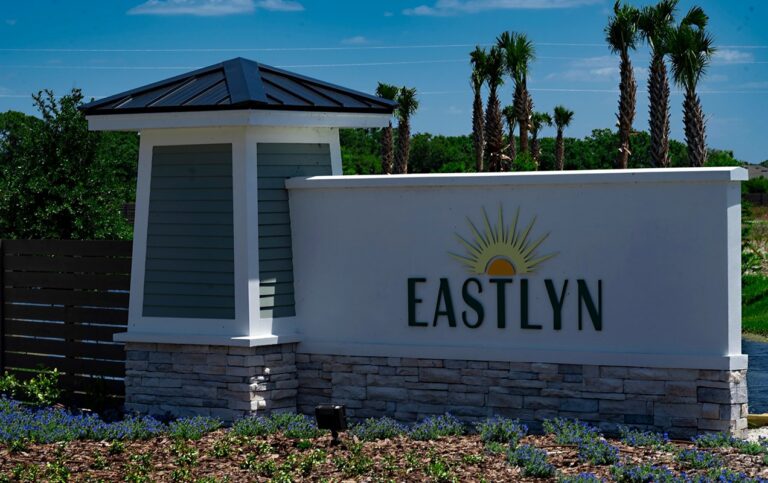Entrance monument sign at Eastlyn, Bradenton, Florida