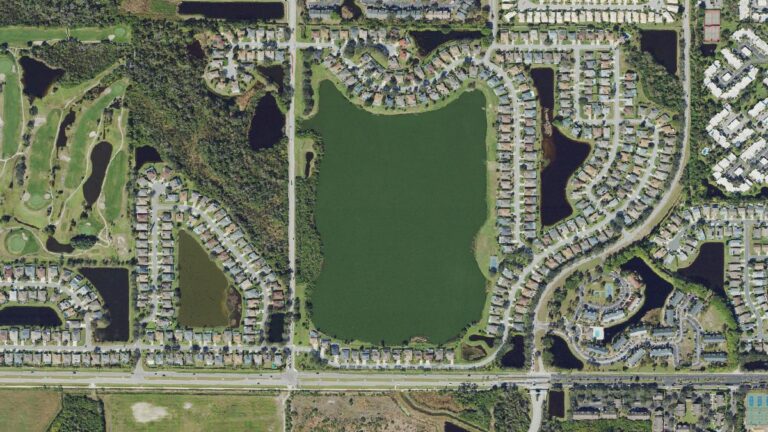 Aerial view of Glenn Lakes, Bradenton, Florida
