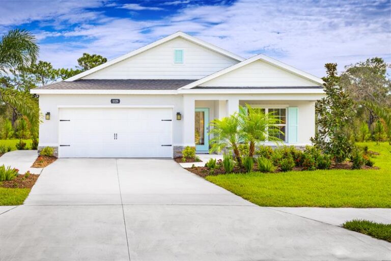 Ryan Homes model home exterior at Hillwood Preserve, Bradenton, Florida