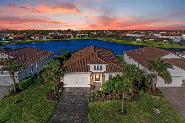 13228 Saw Palm Crk Trail, Lakewood Ranch, FL, sold by Janelle Mertins