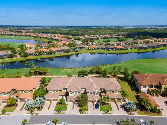 13515 Messina Loop, Unit 104, Bradenton, FL: sold by Janelle Mertins