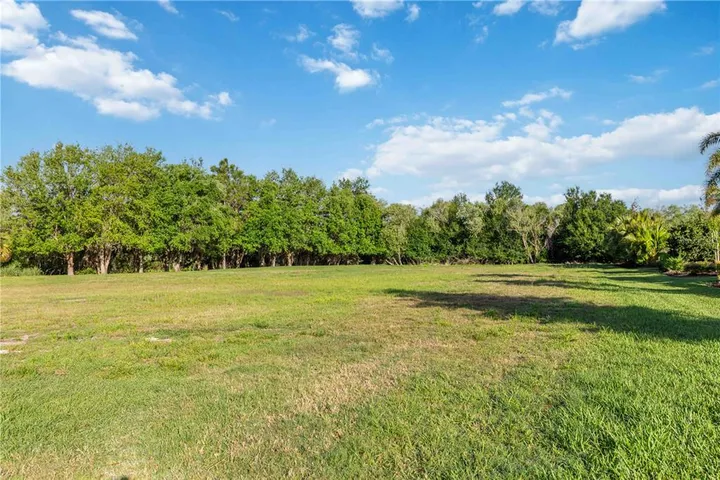 3433 Founders Club Drive, Sarasota, FL: sold by Janelle Mertins
