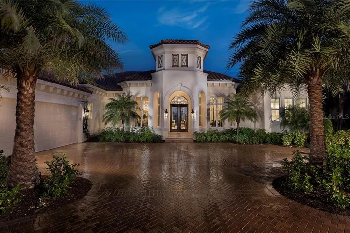 3743 Founders Club Drive, Sarasota, FL: sold by Janelle Mertins