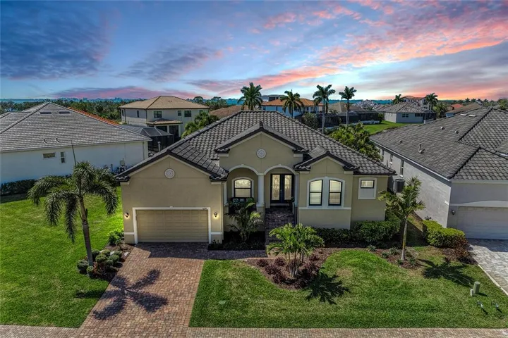 6224 Signature Pointe Lane, Bradenton, FL: sold by Janelle Mertins