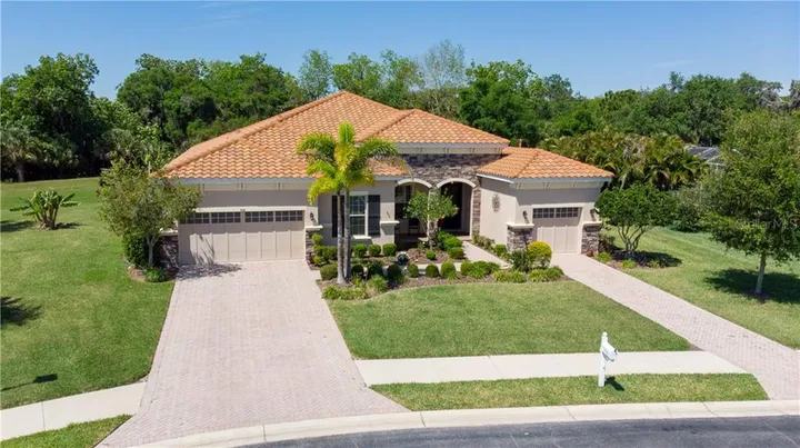7016 73rd Court East, Bradenton, FL, sold by Janelle Mertins