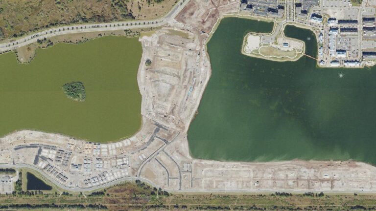 Aerial view of Emerald Landing at Waterside at Lakewood Ranch : Towns in Lakewood Ranch