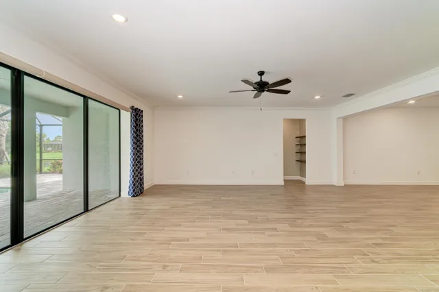 Photos at 16341 Hidden Oak Loop