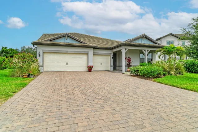 Photos at 16341 Hidden Oak Loop