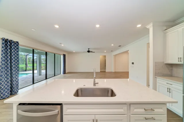 Photos at 16341 Hidden Oak Loop