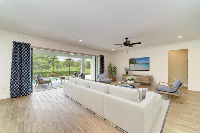 Photos at 16341 Hidden Oak Loop